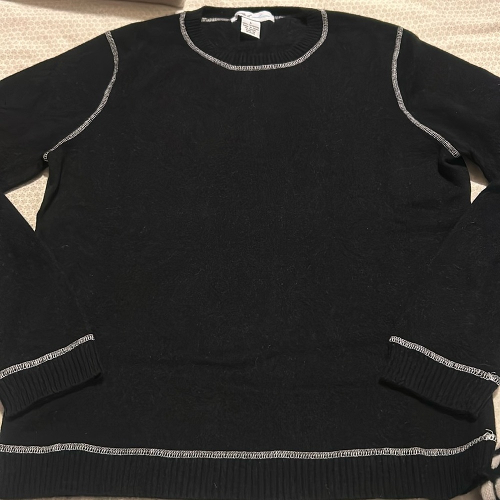 Wendy b. cashmere Sweater Black Size L  armpit to armpit 19”, length is 24”
